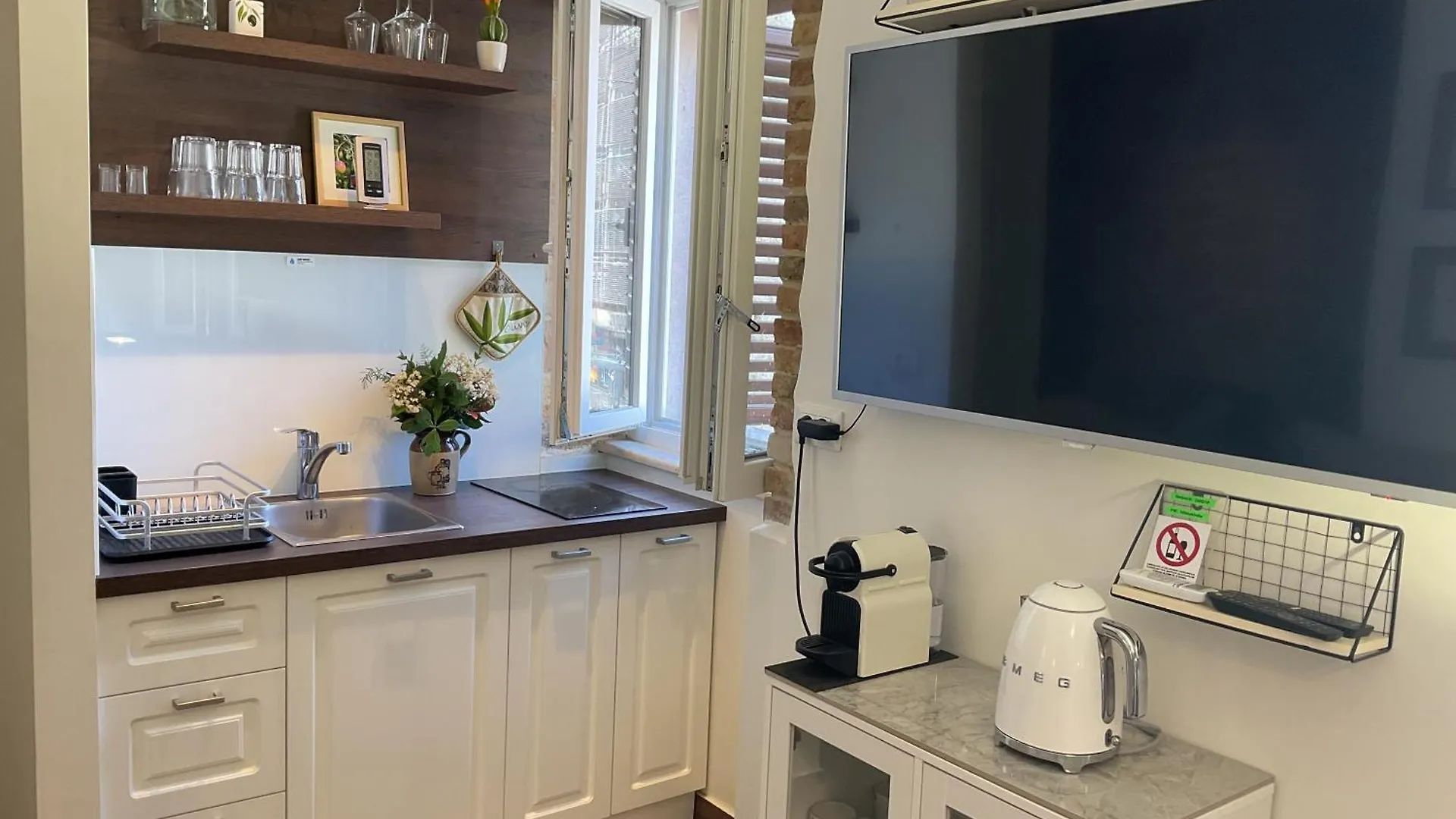 Casa Vita City 4 Star Studio Apartment Split