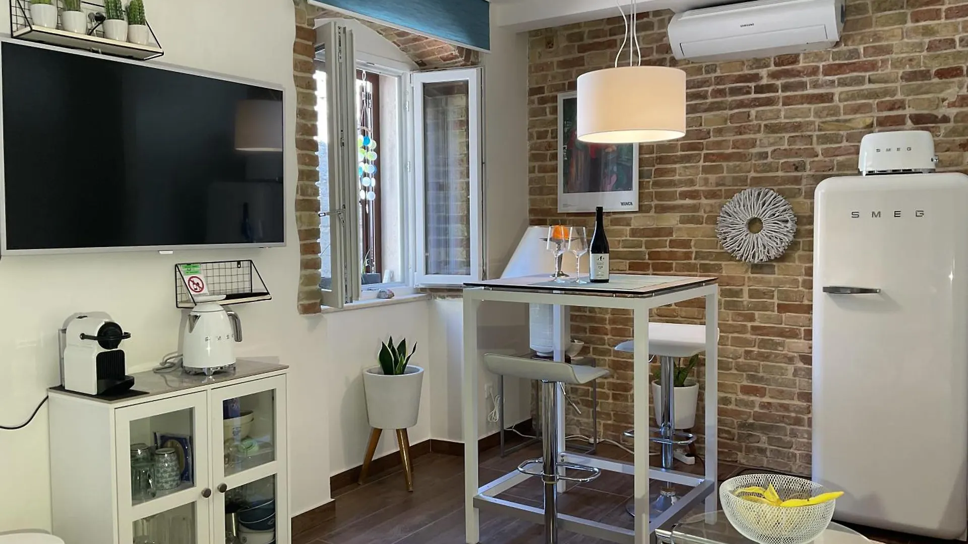 Casa Vita City 4 Star Studio Apartment Split